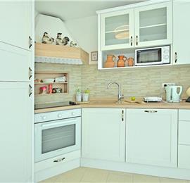 4 bedroom villa with pool near Sveti Lovrec, sleeps 8